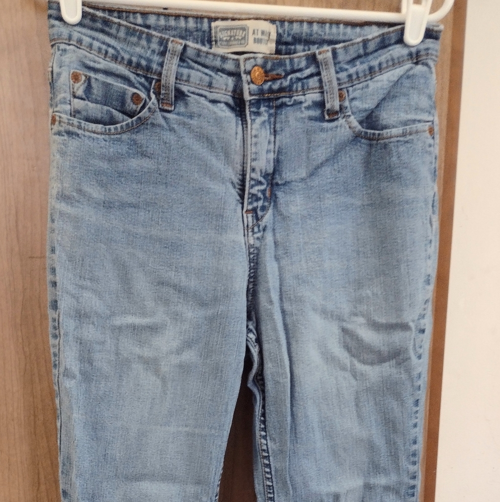Levi Mid Rise - Boot Cut Jeans